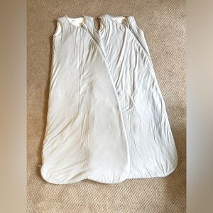 2 Size large 2.5 TOG Kyte Baby sleep sacks